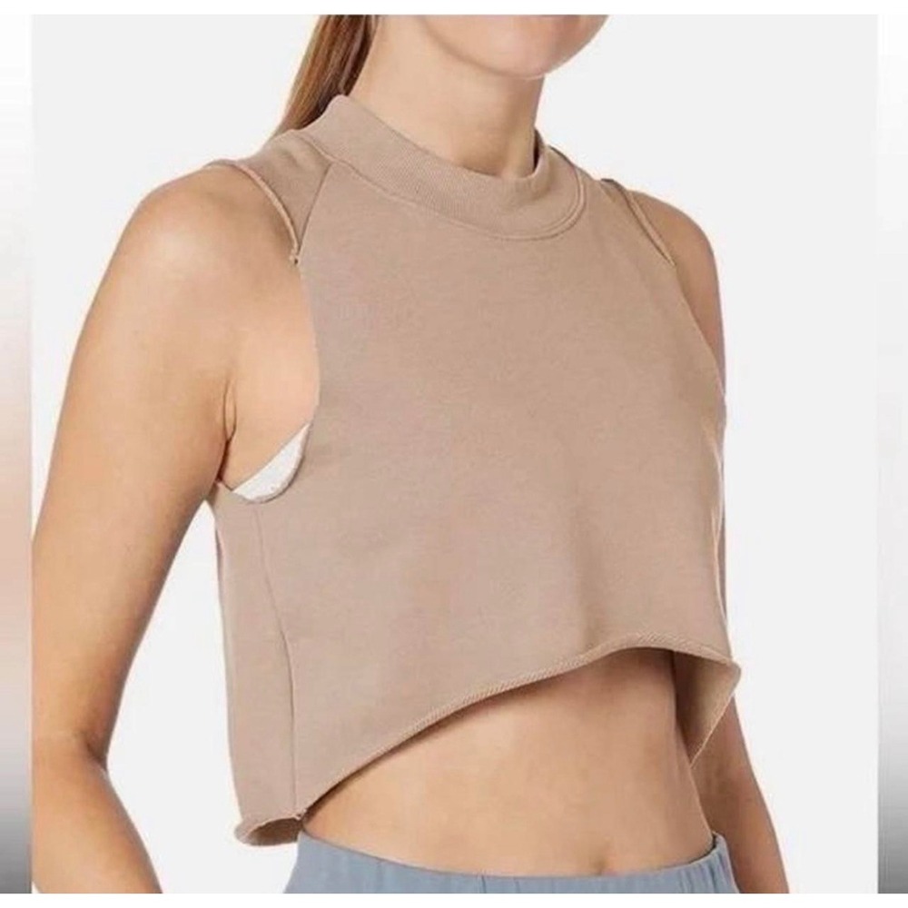 Alo Yoga Effortless Tank Top Size L Tan Raw Hem Athleisure Streetwear Gym